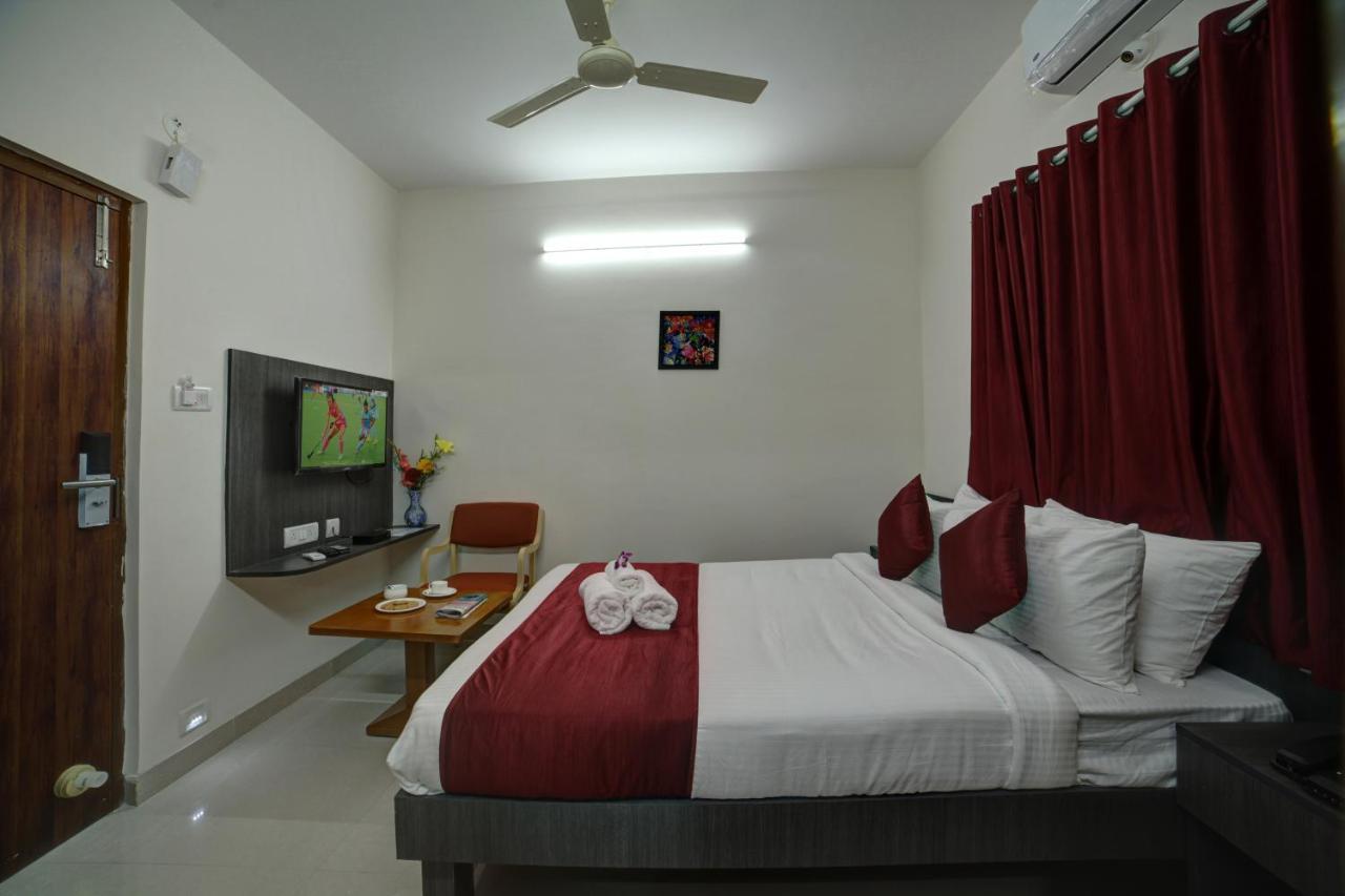 Sm Royal Suites - Hotel Near Kempegowda International Airport Bangalore Devanahalli Zewnętrze zdjęcie
